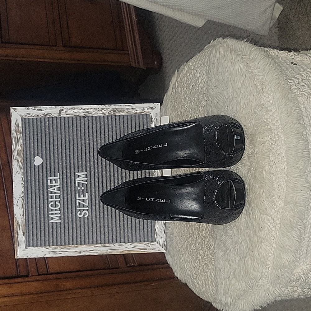 MICHAEL Black Peep Toe Glitter Heels (EUC)